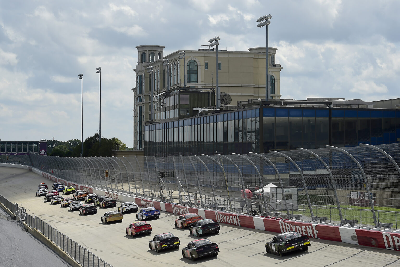 Weekend Schedule for Dover International Speedway and Indianapolis